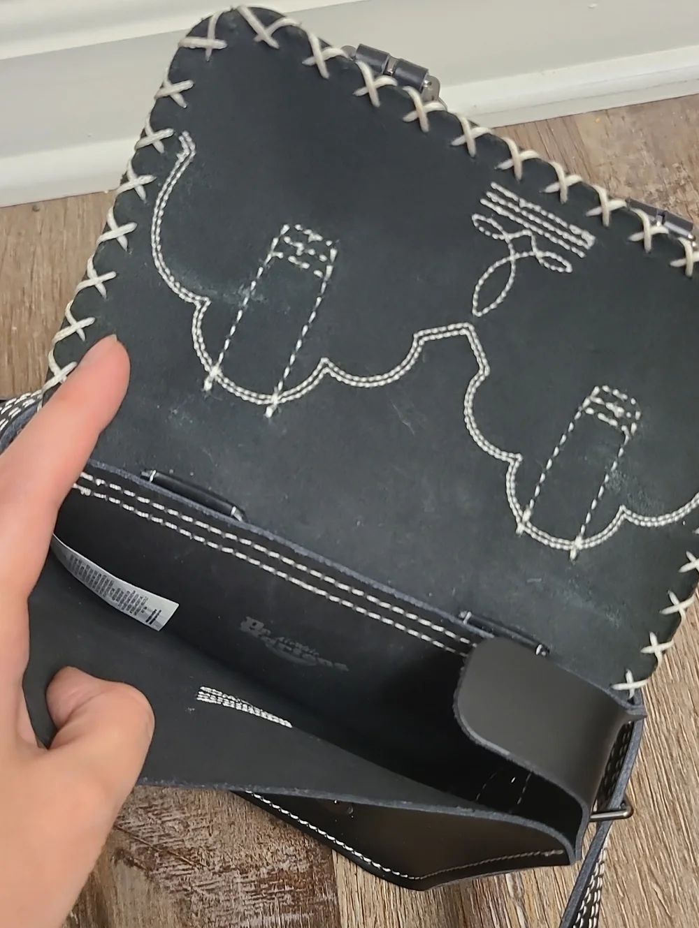 Dr Martens Gothic Americana 7 Inch Mini Satchel - Picture 7 of 8